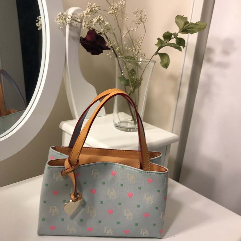 Dooney & Bourke bag